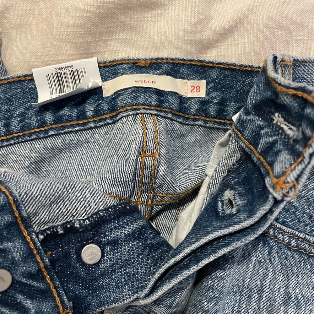 Levi’s Wedgie Fit